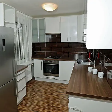 Apartment Slunny Byt 3+kk S Balkonem Prague